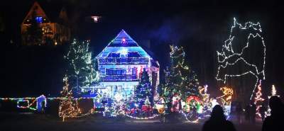 Niecodzienna iluminacja domu koło Krakowa, przykuwa uwagę - zdjęcie 2