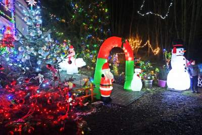 Niecodzienna iluminacja domu koło Krakowa, przykuwa uwagę - zdjęcie 11