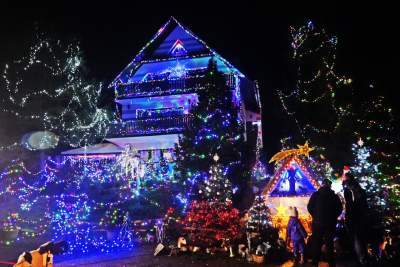 Niecodzienna iluminacja domu koło Krakowa, przykuwa uwagę - zdjęcie 25