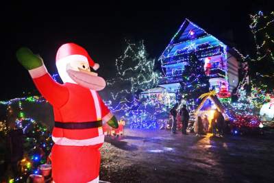 Niecodzienna iluminacja domu koło Krakowa, przykuwa uwagę - zdjęcie 21