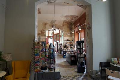 Księgarnia Pod Globusem (przed remontem) - zdjęcie 11