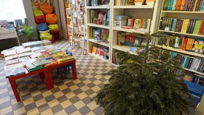 Księgarnia Pod Globusem (przed remontem) - zdjęcie 12