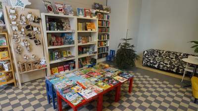 Księgarnia Pod Globusem (przed remontem) - zdjęcie 10