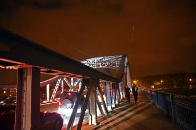 Na tym moście wiele się działo, były sceny radosne, ale i dramatyczne - zdjęcie 34