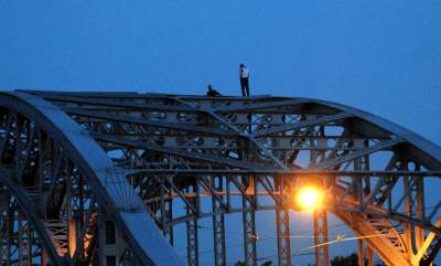 Na tym moście wiele się działo, były sceny radosne, ale i dramatyczne - zdjęcie 20