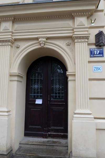 Krakowskie kamienice odzyskują blask. Piękne polichromie przy Sobieskiego - zdjęcie 15