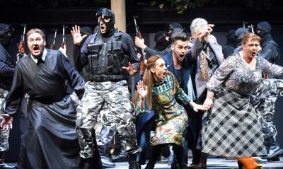 Cyrulik z rozmachem, czyli na scenie będzie się działo... - zdjęcie 24