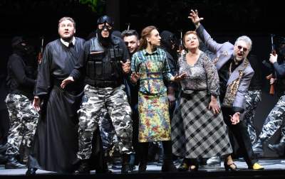 Cyrulik z rozmachem, czyli na scenie będzie się działo... - zdjęcie 23