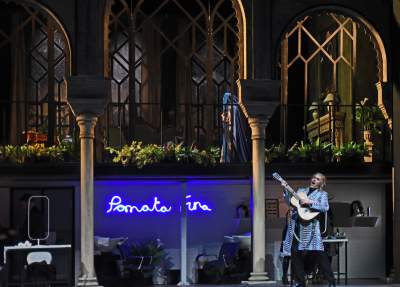 Cyrulik z rozmachem, czyli na scenie będzie się działo... - zdjęcie 13