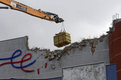 Wyburzanie "świątyni konsumpcji", wszystko ma swój kres... - zdjęcie 22