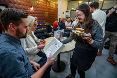 Jedyna kawiarnia prowadzona przez osoby z zespołem Downa świętuje - zdjęcie 25