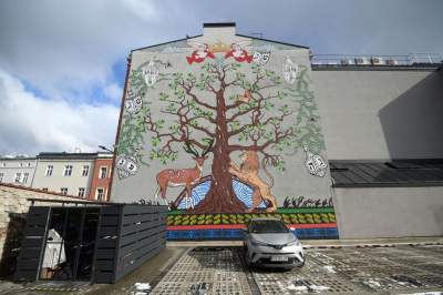Nowy mural na krakowskim Kazimierzu, nawiązuje do żydowskiej tradycji - zdjęcie 14