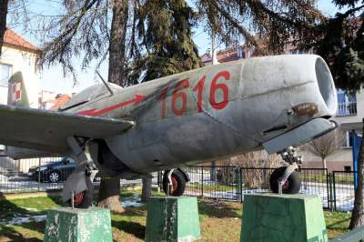 Zapomniany samolot - pomnik na Bielanach, czy zostanie uratowany? - zdjęcie 6