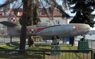 Zapomniany samolot - pomnik na Bielanach, czy zostanie uratowany? - zdjęcie 4