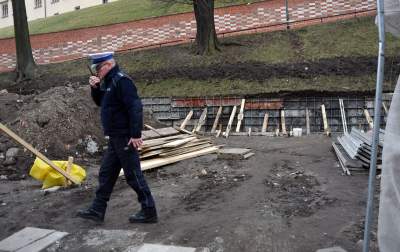 Miejsce tragedii pod Wawelem. Zginął człowiek - zdjęcie 22