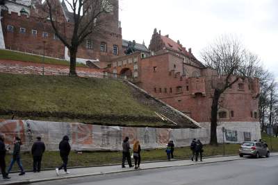 Miejsce tragedii pod Wawelem. Zginął człowiek - zdjęcie 4
