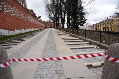 Miejsce tragedii pod Wawelem. Zginął człowiek - zdjęcie 5
