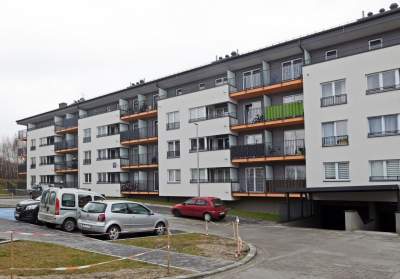 "Mieszkanie plus" po krakowsku, z zewnątrz wygląda nie najgorzej - zdjęcie 19