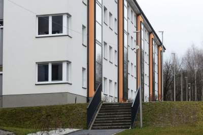 "Mieszkanie plus" po krakowsku, z zewnątrz wygląda nie najgorzej - zdjęcie 18