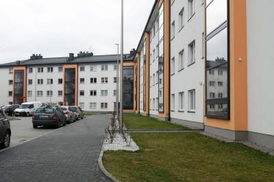 "Mieszkanie plus" po krakowsku, z zewnątrz wygląda nie najgorzej - zdjęcie 17