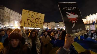 Marsze w rocznicę napaści Rosji na Ukrainę - zdjęcie 12