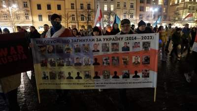 Marsze w rocznicę napaści Rosji na Ukrainę - zdjęcie 6