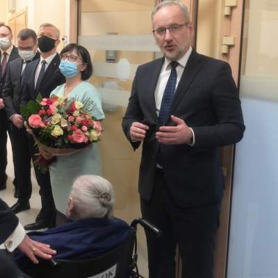 Wanda Półtawska: "kto wierzy, że te szmaty chronią nas przed wirusami?" - zdjęcie 4