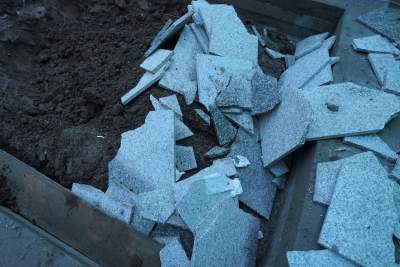 Wandale opóźnią przebudowę Krupniczej. Zniszczyli granitowe płyty - zdjęcie 8