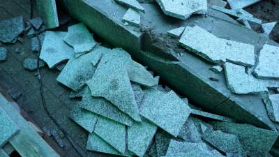 Wandale opóźnią przebudowę Krupniczej. Zniszczyli granitowe płyty - zdjęcie 1