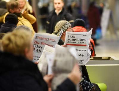 Brak kompromisu - premia dla PiS-u, flash mob na Dworcu Głównym - zdjęcie 31