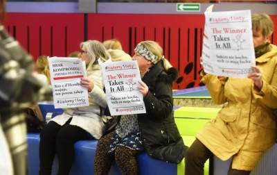 Brak kompromisu - premia dla PiS-u, flash mob na Dworcu Głównym - zdjęcie 13