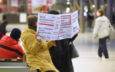 Brak kompromisu - premia dla PiS-u, flash mob na Dworcu Głównym - zdjęcie 12