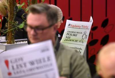 Brak kompromisu - premia dla PiS-u, flash mob na Dworcu Głównym - zdjęcie 9