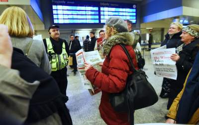 Brak kompromisu - premia dla PiS-u, flash mob na Dworcu Głównym - zdjęcie 23
