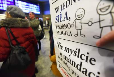 Brak kompromisu - premia dla PiS-u, flash mob na Dworcu Głównym - zdjęcie 22