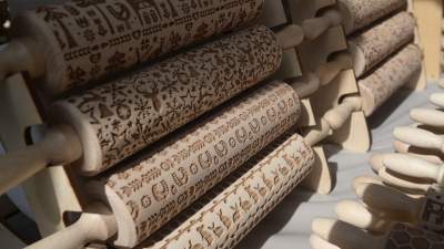 Takie rękodzieło można kupić na kiermaszu św. Józefa. Figurki Żydów dopuszczone, bo bez pieniążka - zdjęcie 5