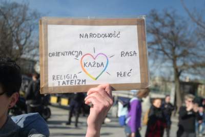 18. Manifa: Policja "aresztowała" transparent "Fuck Poland" - zdjęcie 8