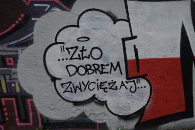 Zmalowali mural w obronie Jana Pawła II: "Murem za JP II" - zdjęcie 3