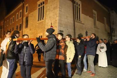 Akademicka Droga Krzyżowa: "Byli gapie, byli ci, którzy się denerwowali, byli też obojętni" - zdjęcie 9