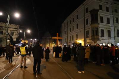 Akademicka Droga Krzyżowa: "Byli gapie, byli ci, którzy się denerwowali, byli też obojętni" - zdjęcie 18