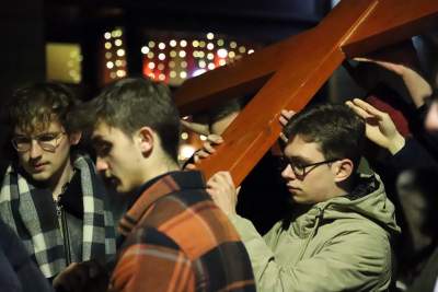 Akademicka Droga Krzyżowa: "Byli gapie, byli ci, którzy się denerwowali, byli też obojętni" - zdjęcie 1