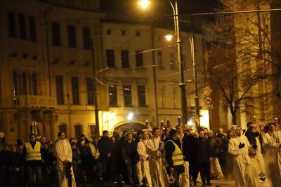 Akademicka Droga Krzyżowa: "Byli gapie, byli ci, którzy się denerwowali, byli też obojętni" - zdjęcie 10