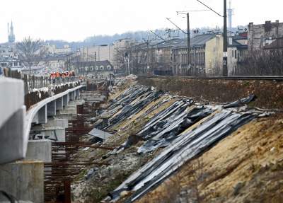 Niemal ekspresowa budowa estakad. Wkrótce pojadą tędy pociągi - zdjęcie 23