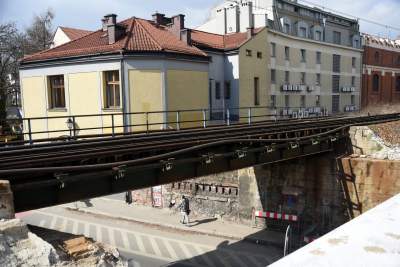 Niemal ekspresowa budowa estakad. Wkrótce pojadą tędy pociągi - zdjęcie 13