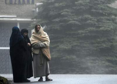 Misterium męki Pańskiej w Alwerni, odtwórca roli Jezusa zawisł na krzyżu - zdjęcie 21