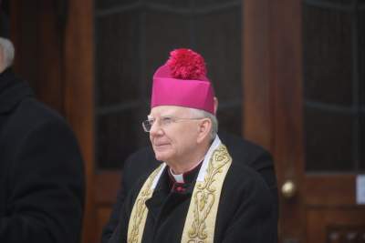 Tradycyjne święcenie pokarmów na Rynku Głównym, w tym roku dwóch miejscach - zdjęcie 8