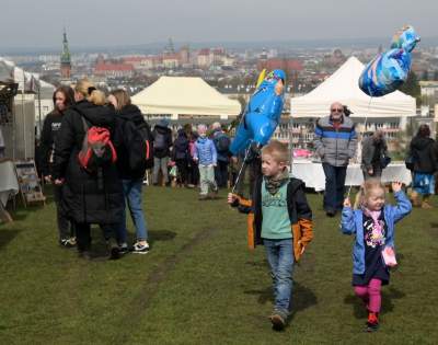 Super zabawa na kopcu Kraka. Rękawka to jeden z ulubionych festynów krakowian - zdjęcie 4
