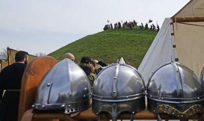 Super zabawa na kopcu Kraka. Rękawka to jeden z ulubionych festynów krakowian - zdjęcie 26