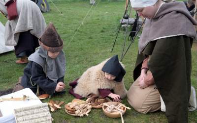 Super zabawa na kopcu Kraka. Rękawka to jeden z ulubionych festynów krakowian - zdjęcie 14