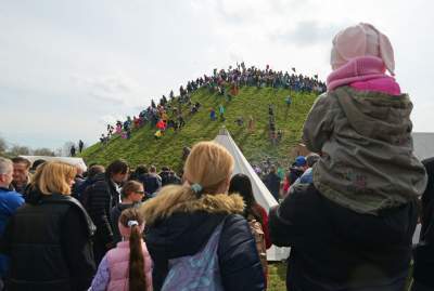 Super zabawa na kopcu Kraka. Rękawka to jeden z ulubionych festynów krakowian - zdjęcie 32